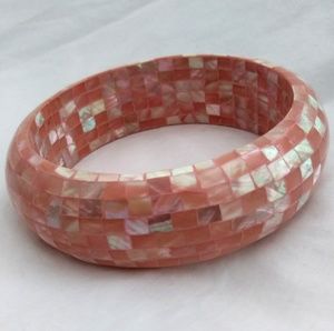 🆕Abalone Shell Bangle Bracelet - Coral / Pink